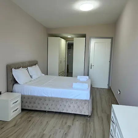 Проживание в семье Hilltop Shetaj