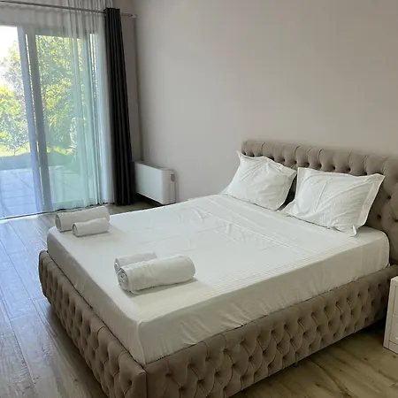 Hilltop Проживание в семье *