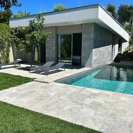 Проживание в семье Hilltop *